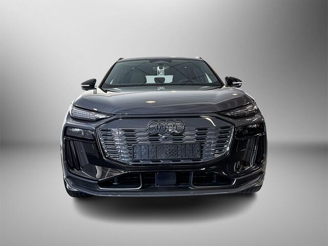 Audi e-tron Q6 SQ6 490pk 100 kWh / Sportstoelen plus voorin / Adaptieve S-luchtvering / Trekhaak, mechanisch draaibaar / Rood gespoten remzadels
