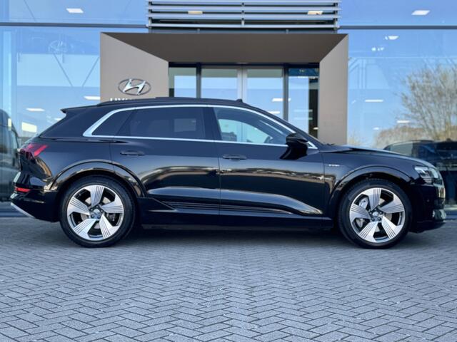 Audi e-tron e-tron 55 quattro advanced Pro Line Plus 95 kWh | Schuif kantel dak | 360* camera | Adaptive cruise |