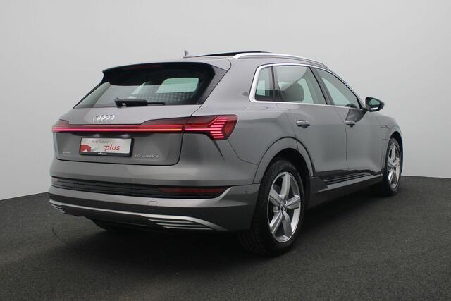 Audi e-tron e-tron 50 quattro Launch edition plus 71 kWh | Panoramadak | Lederen bekleding | Navigatie | Stoelverwarming