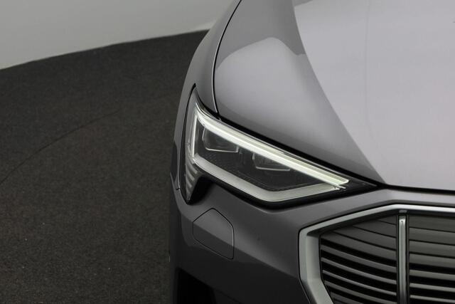 Audi e-tron e-tron 50 quattro Launch edition plus 71 kWh | Panoramadak | Lederen bekleding | Navigatie | Stoelverwarming
