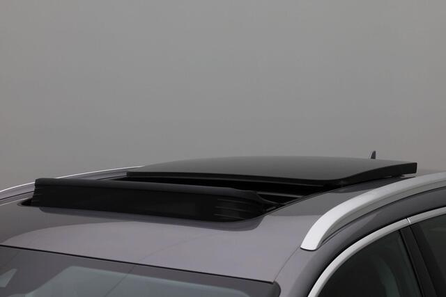 Audi e-tron e-tron 50 quattro Launch edition plus 71 kWh | Panoramadak | Lederen bekleding | Navigatie | Stoelverwarming