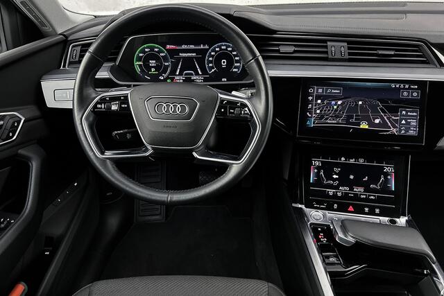 Audi e-tron quattro Launch edition | Lage km stand | Led koplampen | Climate control | Parkeersensoren | Navigatie