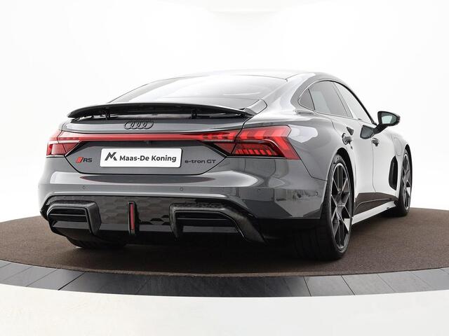 Audi e-tron RS GT Performance 748 PK · Active air suspension · Carbondak, donker mat · Keramische remmen rood · Matrix + laser, led achter
