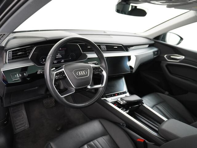 Audi e-tron 50 Quattro Launch Edition Plus 71kWh Navi Panoramadak Luchtvering Cruise control Adaptief PDC Stoelverwarming Parkeerhulp v/a/zijk Led Lmv 20" Keyless-go Lichtpakket Dodehoekdetectie Regensensor Fase 3 laden