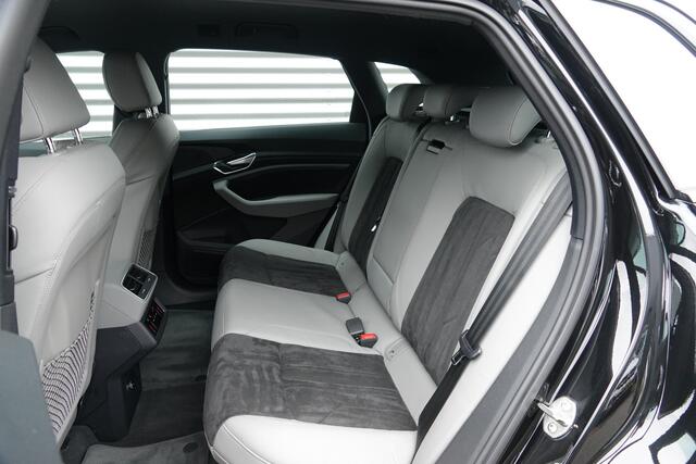 Audi e-tron e-tron 55 quattro 95 kWh | ACC | Carplay | Keyless | Camera | Matrix | 22 Inch |