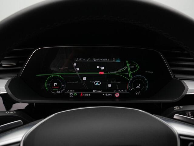 Audi e-tron 55 quattro S edition 95 kWh 408 pk / S-Line | Panoramadak | Trekhaak | Leder/alcantara | Matrix LED | Luchtvering | Achteruitrijcamera