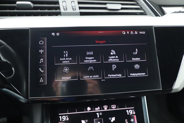 Audi e-tron e-tron 55 quattro advanced 95 kWh S-line | 408PK | Luchtvering | Keyles-go | Head-up | Sfeerverlichting | Bang&Olufsen | Pano | Memory | 2019.