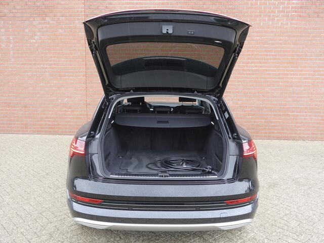 Audi e-tron 55 Advanced Quattro Navigatie Leder LED Matrix Tour Package Camera DAB+ Electrisch bedienbare achterklep