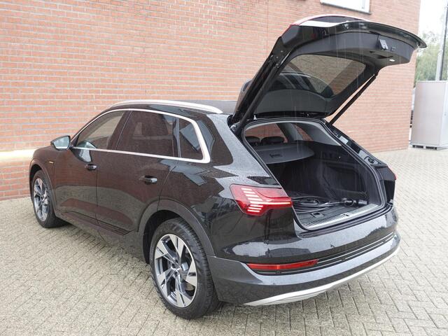 Audi e-tron 55 Advanced Quattro Navigatie Leder LED Matrix Tour Package Camera DAB+ Electrisch bedienbare achterklep