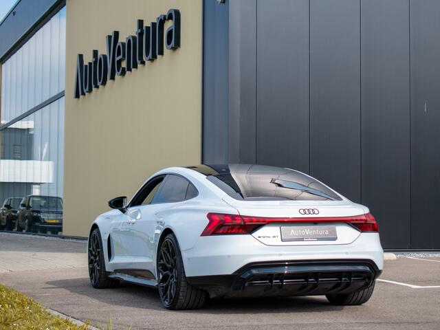 Audi e-tron GT 93 kWh 22' VOSSEN | RS Seats | Stoelventilatie | Pano | B&O | 4-Wiel besturing