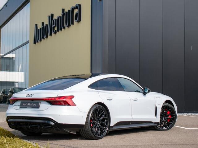 Audi e-tron GT 93 kWh 22' VOSSEN | RS Seats | Stoelventilatie | Pano | B&O | 4-Wiel besturing