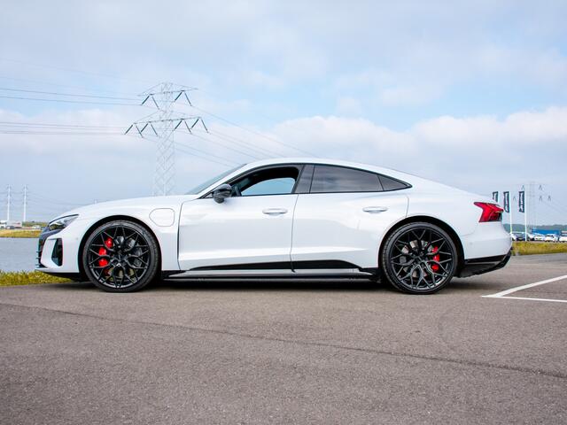 Audi e-tron GT 93 kWh 22' VOSSEN | RS Seats | Stoelventilatie | Pano | B&O | 4-Wiel besturing