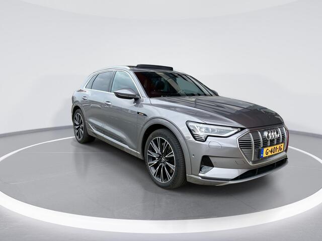 Audi e-tron 55 Quattro 360pk Advanced 95 kWh · Panoramadak · Luchtvering · Stoelverwarming · Drive Select · Elek. Achterklep · Afneembare Trekhaak · Lederen Bekleding · 21"Velgen ·