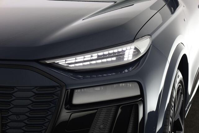 Audi e-tron Q6 S edition performance 100 kWh 225 kW / 306 pk | Panoramadak | 360 Camera | Trekhaak | 21 inch