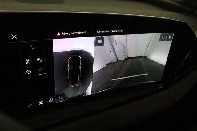 Audi e-tron Q6 S edition performance 100 kWh 225 kW / 306 pk | Panoramadak | 360 Camera | Trekhaak | 21 inch