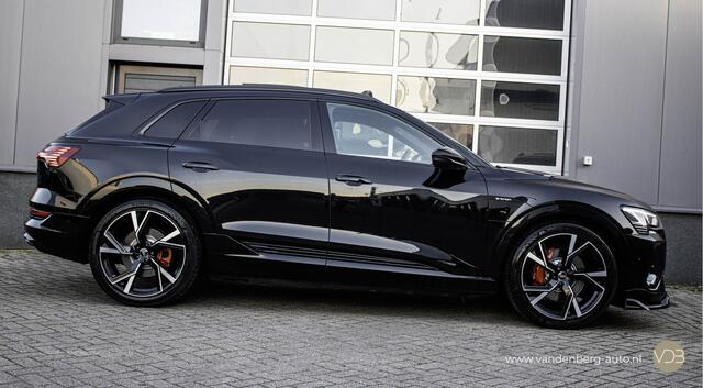Audi e-tron 50 Quattro 3x S-Line Black Edition 22inch PANO Origineel NL