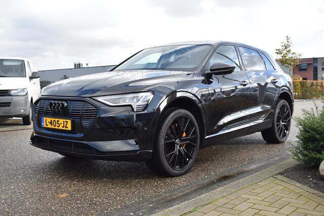 Audi e-tron 50 Quattro BLACK EDITION 71 kWh | 360 Camera | 22" Zomer en Winterbanden | NAVI | Elec. Kofferklep | Digitaal Display