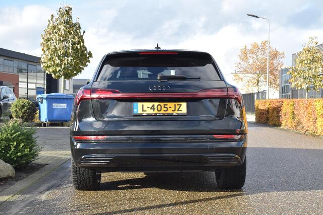 Audi e-tron 50 Quattro BLACK EDITION 71 kWh | 360 Camera | 22" Zomer en Winterbanden | NAVI | Elec. Kofferklep | Digitaal Display