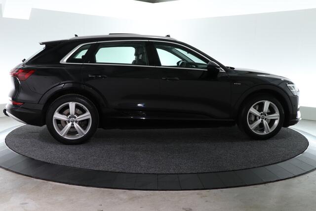 Audi e-tron e-tron 50 quattro Launch edition plus 71 kWh | AFN. TREKHAAK 1800 kg TREKGEWICHT | SCHUIF-KANTEL |