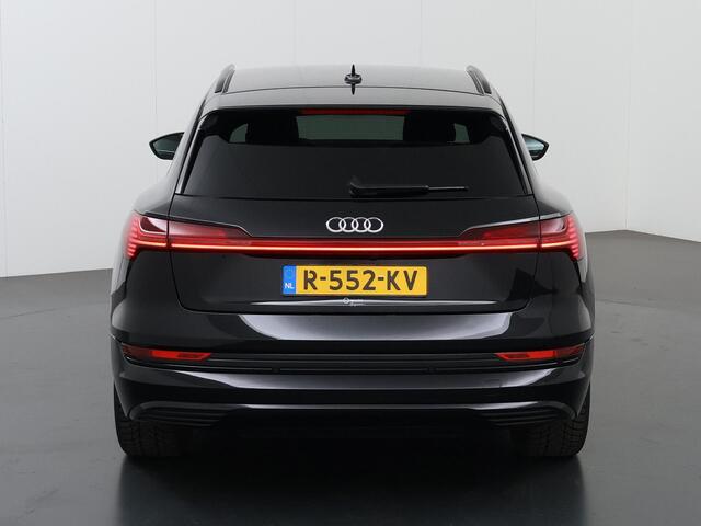Audi e-tron 55 quattro Advanced edition Plus 95 kWh | SOH 94% | Navigatie | Parkeercamera | Stoelverwarming | Keyless Go | Ele. verstelbare stoelen + Geheugen | Digitaal Dashboard | Adaptieve Cruise Control |