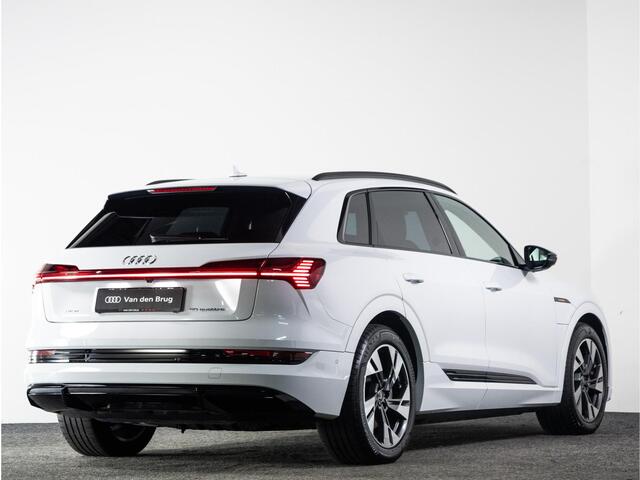 Audi e-tron S-Line 50 QUATTRO 313 PK 71 kWh | LED | Black optiek | Trekhaak | Achteruitrijcamera | Led