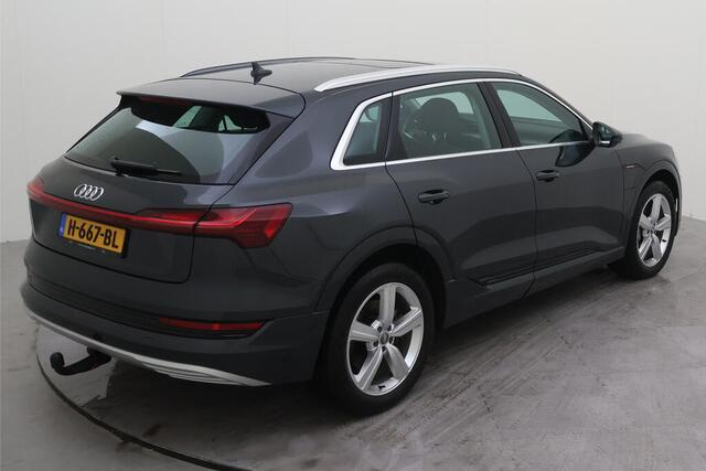 Audi e-tron e-tron 50 quattro Launch edition plus 71 kWh / Led / Pano / Parkeersensoren V+A / Afneembare trekhaak / Leer /