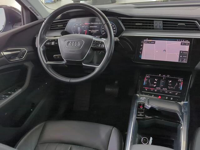 Audi e-tron e-tron 50 quattro Launch edition plus 71 kWh / Led / Pano / Parkeersensoren V+A / Afneembare trekhaak / Leer /