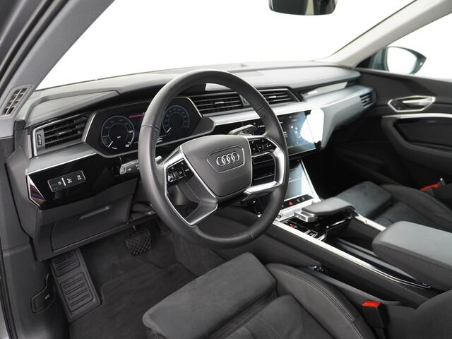Audi e-tron Sportback 55 Quattro 95kWh Advanced Edition Plus Luchtvering Adaptive-Cruise Apple Carplay Android Trekhaak Elektr.Sport-Stoel+Leder/Alcantara+Verwarmd+Geheugen Lmv 20" Camera Matrix-LED 4 Zone Ecc Led PDC Keyless Audi sound system Lane-Assist Audi-smartp