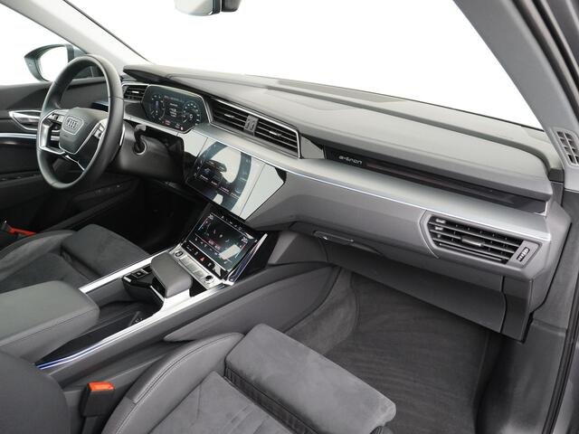 Audi e-tron Sportback 55 Quattro 95kWh Advanced Edition Plus Luchtvering Adaptive-Cruise Apple Carplay Android Trekhaak Elektr.Sport-Stoel+Leder/Alcantara+Verwarmd+Geheugen Lmv 20" Camera Matrix-LED 4 Zone Ecc Led PDC Keyless Audi sound system Lane-Assist Audi-smartp