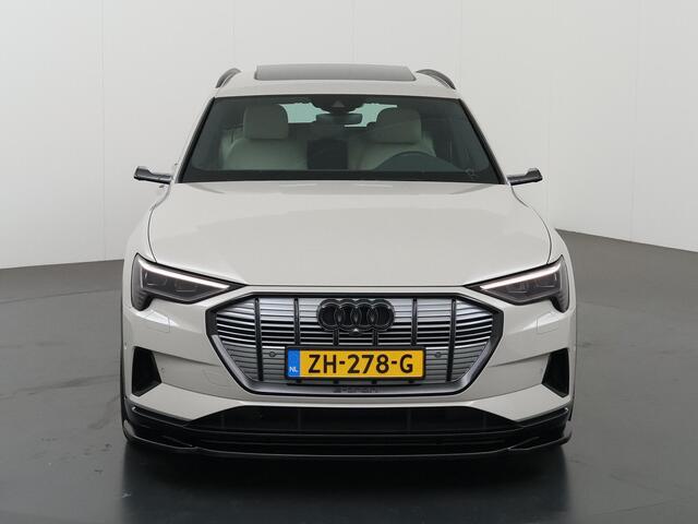Audi e-tron e-tron 55 quattro advanced 95 kWh | Trekhaak | Panoramadak | Pakeercamera 360° | Elektr verst. lederen Comfortstoelen | B&O | Carplay |