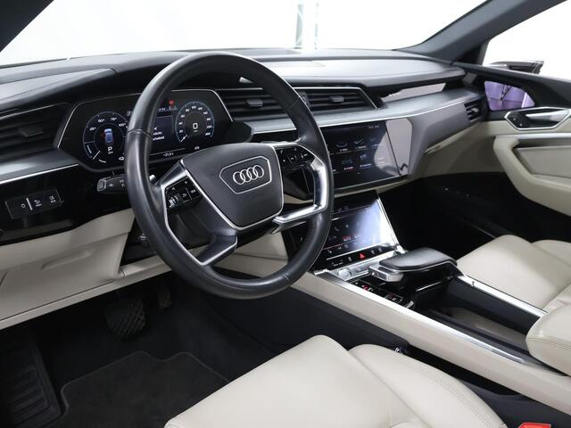 Audi e-tron e-tron 55 quattro advanced 95 kWh | Trekhaak | Panoramadak | Pakeercamera 360° | Elektr verst. lederen Comfortstoelen | B&O | Carplay |