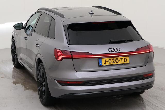 Audi e-tron e-tron 50 quattro 313pk Launch edition plus 71 kWh / Panoramadak / Luchtvering / Bang & Olufsen / Zwart Optiek / Elek Achterklep / Camera / Donker glas / 22" LMV