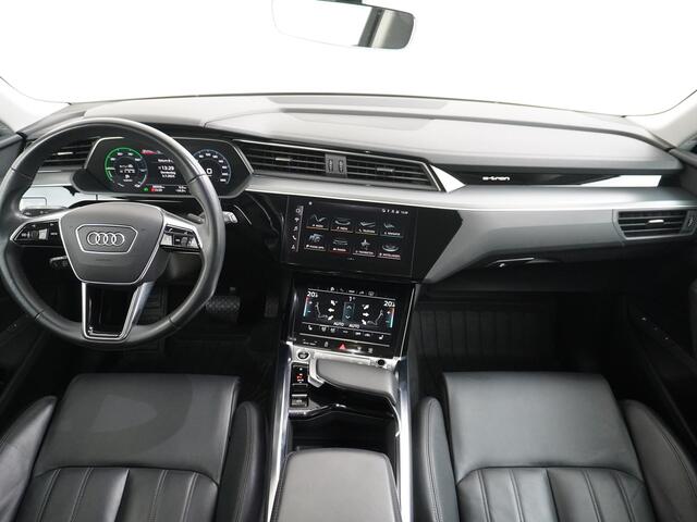 Audi e-tron 55 Quattro 408pk 95kWh Luchtvering Adaptive-Cruise Apple Carplay Android Trekhaak Elektr.Stoel+Leder+Verwarmd+Geheugen Lmv 21" Camera LED Koplampen Navi Ecc Parkassist Virtual-Cockpit PDC-a+v Advanced Edition Plus Keyless Audi sound system Lane-Assist Aud