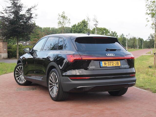 Audi e-tron 55 quattro edition 95 kWh | Cruise Control | Parkeersensoren | DAB | NL-Auto |