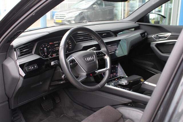 Audi e-tron 50 quattro S edition 71 kWh | Schuif/Kantel Dak | Matrix LED | S-Line Sportstoelen + Memory | 21'' Lichtmetalen Velgen | Afneembare Trekhaak |
