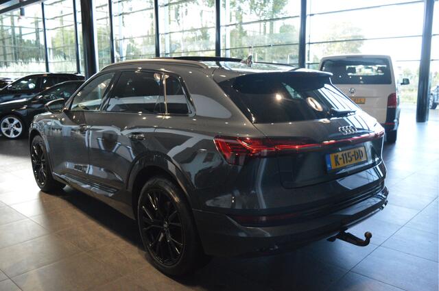 Audi e-tron 50 quattro 3X S-line head up pano camera trekhaak 21 inch !!
