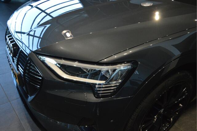 Audi e-tron 50 quattro 3X S-line head up pano camera trekhaak 21 inch !!