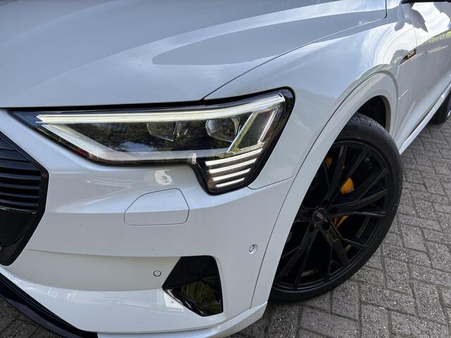 Audi e-tron 55 quattro S edition 95 kWh B&O - Ruitjesleder -22inch - Panorama