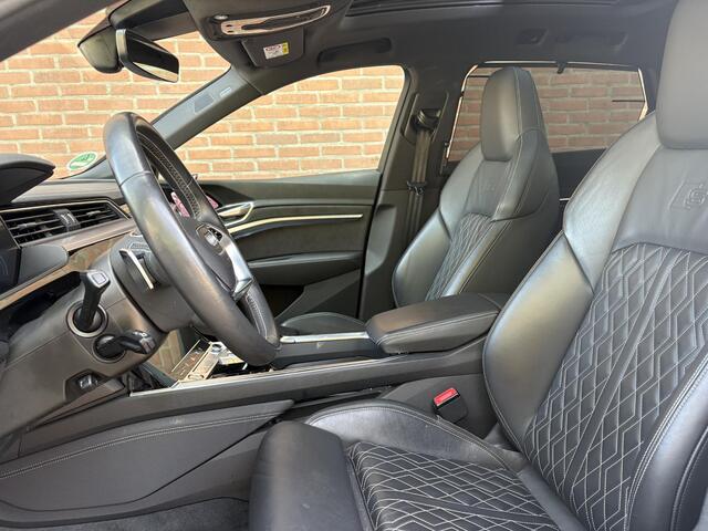 Audi e-tron 55 quattro S edition 95 kWh B&O - Ruitjesleder -22inch - Panorama