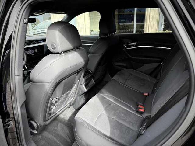 Audi e-tron 50 Quattro S Line Black optiek/ Sfeerverlichting