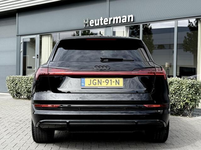 Audi e-tron 50 Quattro S Line Black optiek/ Sfeerverlichting