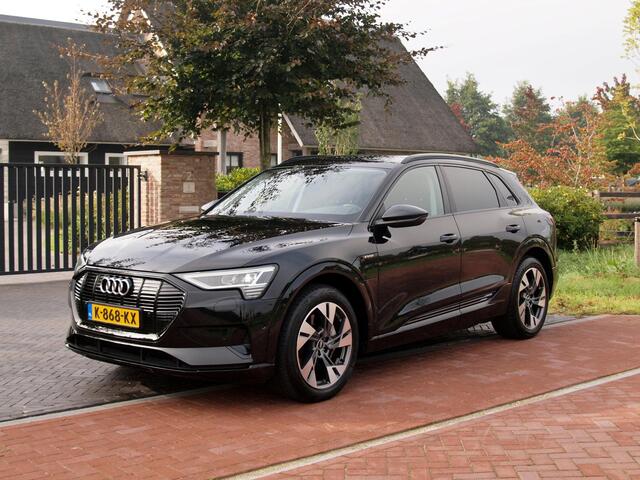 Audi e-tron 55 quattro Business edition 95 kWh | Camera | Apple Carplay | Cruise Control | Stoelverwarming |