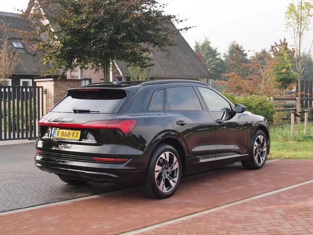 Audi e-tron 55 quattro Business edition 95 kWh | Camera | Apple Carplay | Cruise Control | Stoelverwarming |