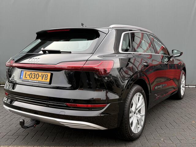 Audi e-tron BWJ 2021 55 quattro 408 PK Business edition 95 kWh TREKHAAK | NAVI | CLIMA | ADAPTIVE CRUISE | ELEKTRISCHE STOELEN | ELEKTRISCHE ACHTERKLEP | BLUETOOTH | PDC | LMV
