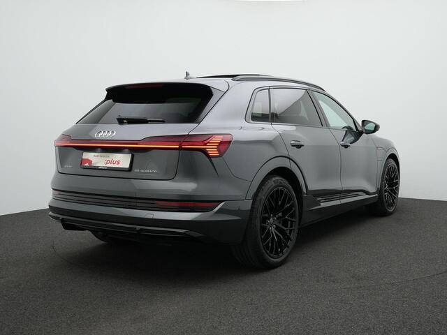 Audi e-tron 55 408 pk quattro S edition 95 kWh / S-Line | Panoramadak | Trekhaak | Bang & Olufsen | Head-up display | Sportstoelen Valcona leder | Matrix LED koplampen
