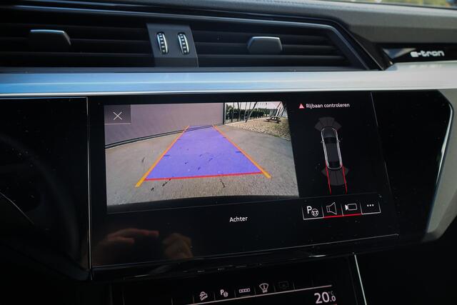 Audi e-tron Sportback 55 quattro 95 kWh | VP EXCL. BTW | NETTO BIJTELLING SLECHTS ¤ 472,- | RS-STOELEN | ADAPTIVE CRUISE | 22" | B&O SURROUND | PANORAMADAK | VIRTUAL MIRRORS | STUURWIELVERWARMING | TREKHAAK| HEAD-UP DISPLAY | STOELVERWARMING V+A | LUCHTVERING | CARPL