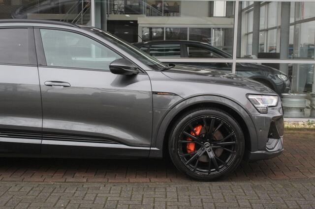 Audi e-tron 55 quattro S edit.95 | Pano | Trekhaak |