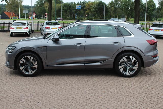 Audi e-tron e-tron 50 quattro Launch edition plus 71 kWh / Panoramadak / Luchtvering / ACC / Virtual Cockpit / 20'' / Navigatie / Leder