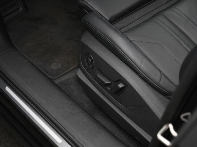 Audi e-tron 55 quattro Advanced edition Plus 95 kWh 408 pk | Panoramadak | Trekhaak | Valcona leder | Geheugenstoel | Rondomzicht camera | Head-up display