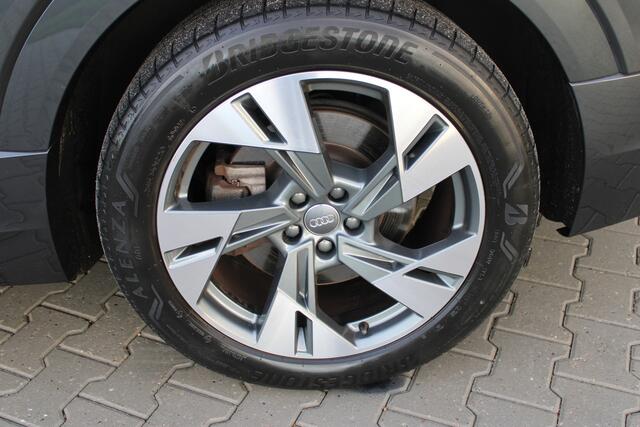 Audi e-tron e-tron 55 quattro advanced Pro Line Plus 95 kWh | Incl. 12 maanden garantie | 100% dealer onderhouden | Adaptieve cruise control | Stoelverwarming voor + achter | Climate control | Apple carplay/Android auto | Trekhaak |